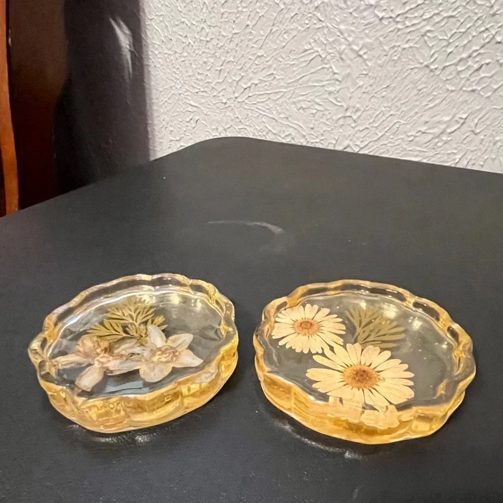 Unbranded handmade resin